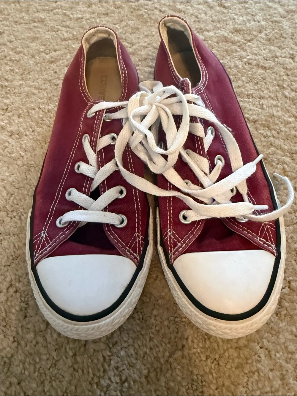 Kids Classic Low-Top Converse Sneakers - Burgundy